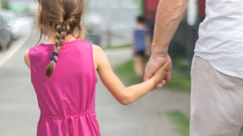 Mama z Lublina przestrzega przed mężczyzną krążącym po osiedlu