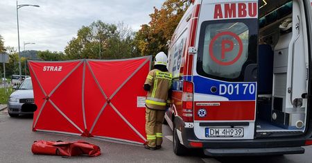 19-latek wjechał w małżeństwo na pasach. Interweniował śmigłowiec