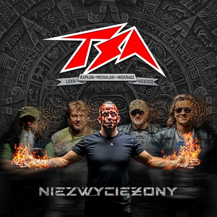 Okładka płyty "Niezwyciężony"