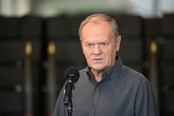 Tusk o opozycji. "Stają na głowie, by zdjąć z Rosji odpowiedzialność"