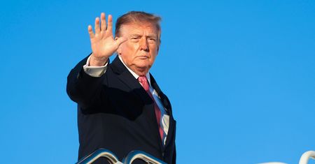 Latają razem z Trumpem. Lista pasażerów może zaskakiwać