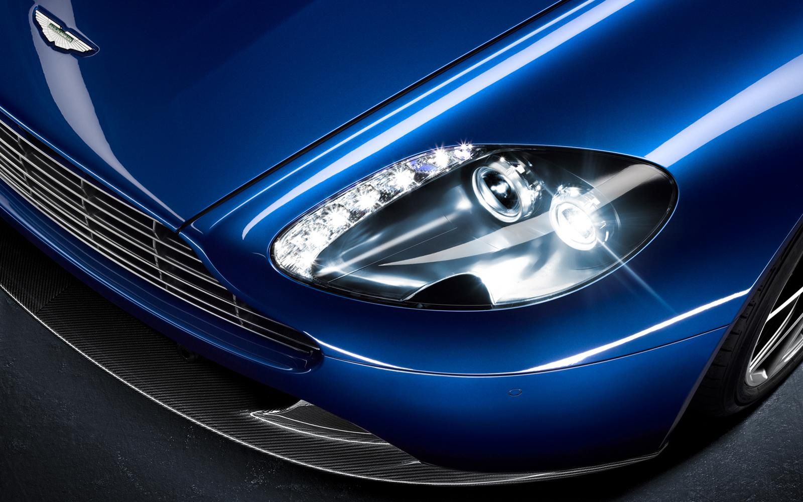 Aston Martin V8 Vantage S