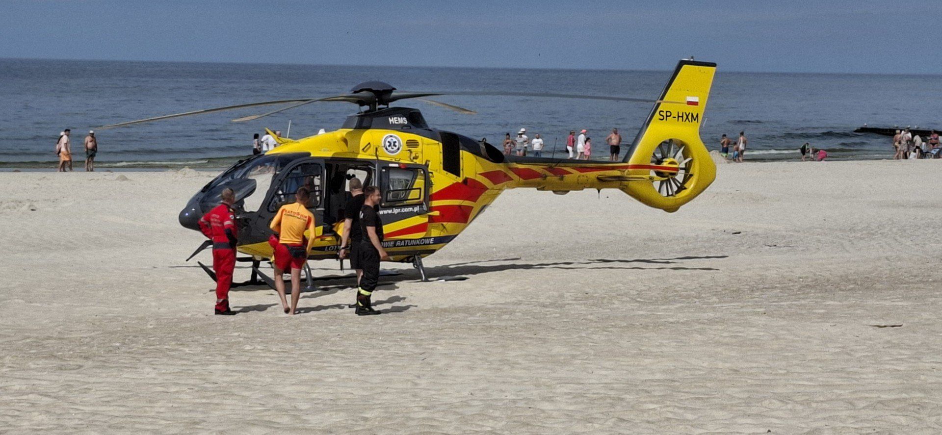 Dziewczynka straciła przytomność na plaży w Łebie