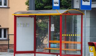 Dramat na przystanku autobusowym. Nie żyje 64-letni mężczyzna