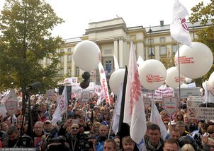 "Oszukani i lekceważeni". Mają dość. Pójdą pod Kancelarię Premiera