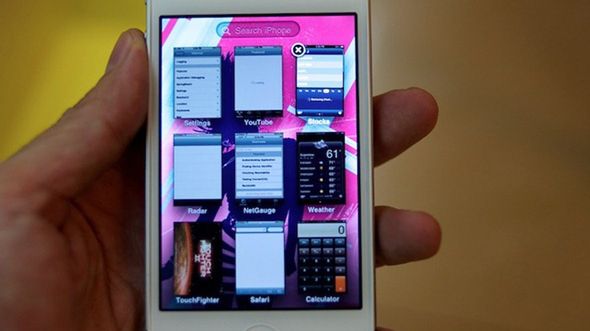 iOS 5 z ulepszonym multitaskingiem oraz facebookową integracją przyłapany na wideo? 1