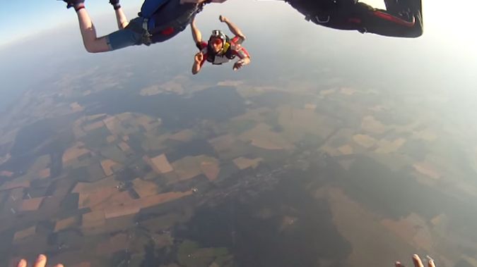 Film dnia. GoPro spada z wysokości 3000 metrów. Może zakręcić się w głowie! 1