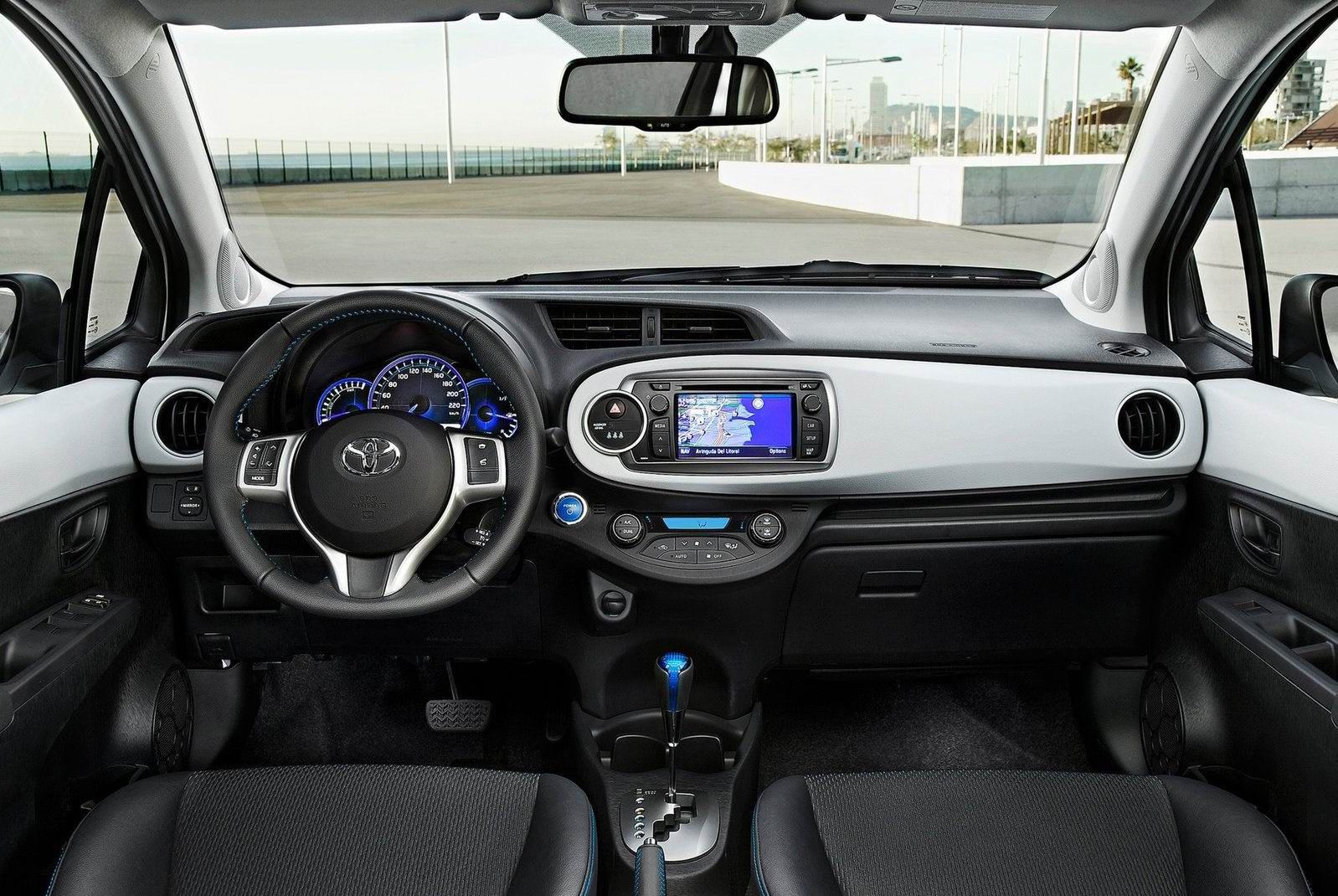Toyota Yaris Hybird