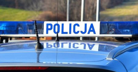 Szedł z nożem na policjanta. Nie żyje. Tragedia w Nowym Sączu