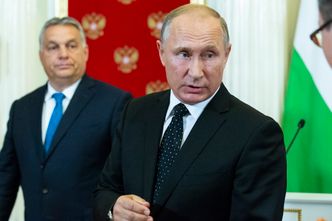 Orban marionetką w rękach Putina? "Pod pozorem walki o pokój wspiera politykę Rosji"