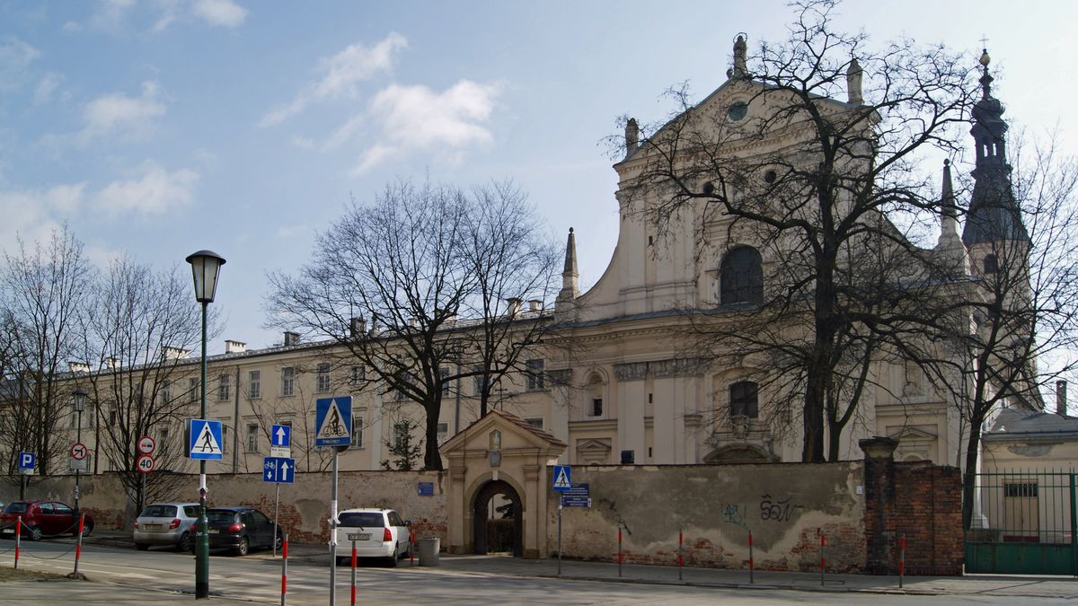 Kościół został zakupiony przez miasto wraz z przyszpitalnym kompleksem