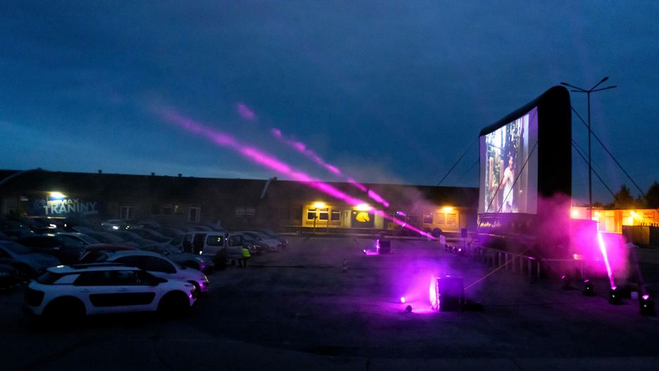Warszawa. Kino samochodowe rusza w tym tygodniu