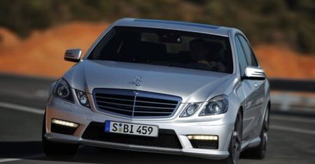 Mercedes E63 AMG w całej okazałości