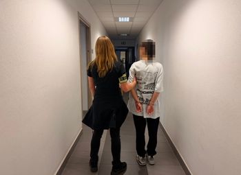 Z gazem pieprzowym na kierowców. Młoda para z Mokotowa polowała na telefony w taksówkach na aplikację