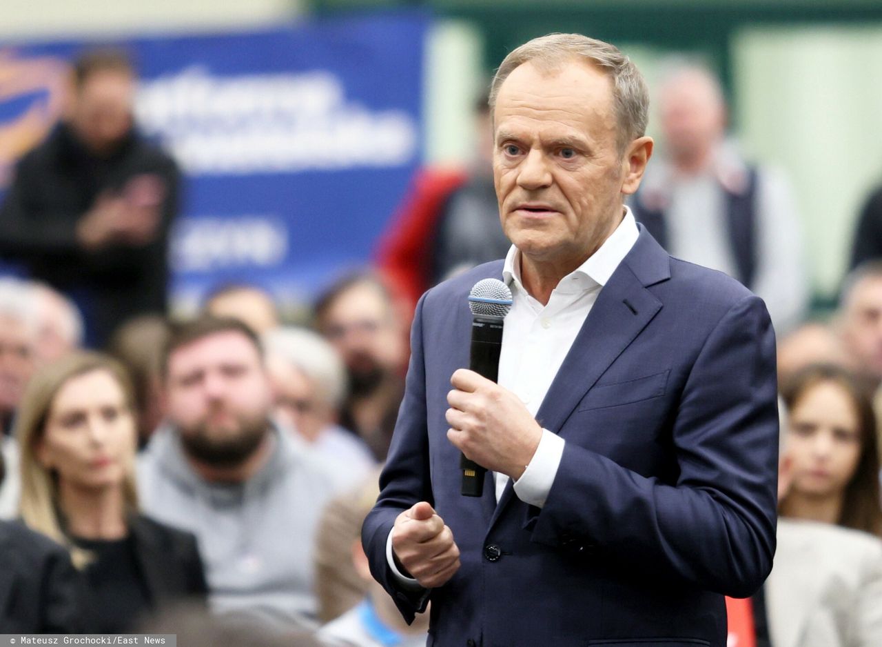 "Proszę ...". Tusk dedykuje wulgarną piosenkę