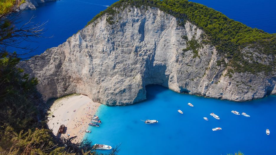 Grecja jest w tym roku najpopularniejszym kierunkiem europejskim. Na Zakinthos we wrześniu polecimy już za 200 zł 