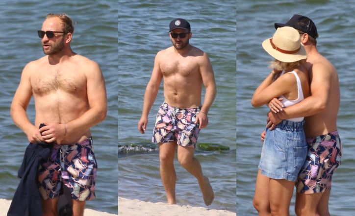 Borys Szyc na plaży z rodziną