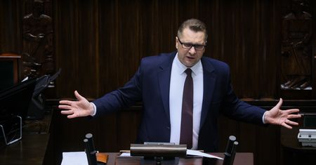 Minister Czarnek: "Karta Nauczyciela musi być zlikwidowana". Broniarz komentuje