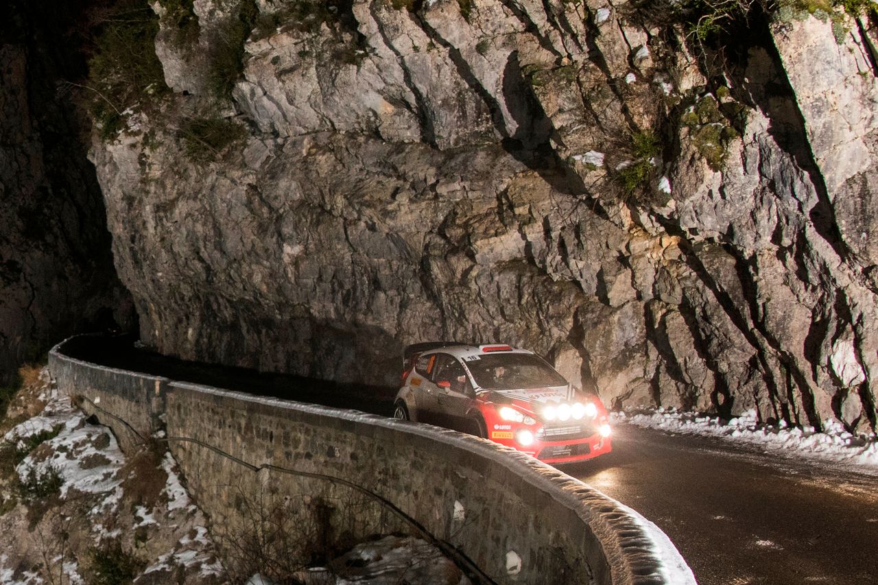 Ciekawe ile rajdów zaliczy Robert Kubica w tym roku. Na razie jest tylko Monte. Do wczoraj był ósmy, dziś już wypadł z drogi