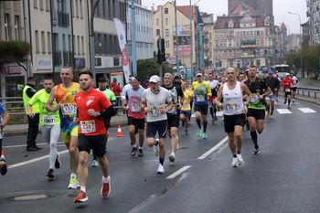 Legnica: Wystartowały zapisy na Legnicki Półmaraton i Legnicką Dziesiątkę. Szczegóły biegowych imprez