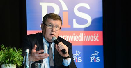 Europoseł ostrzega. "Na unijnej polityce tuczą się Chiny"