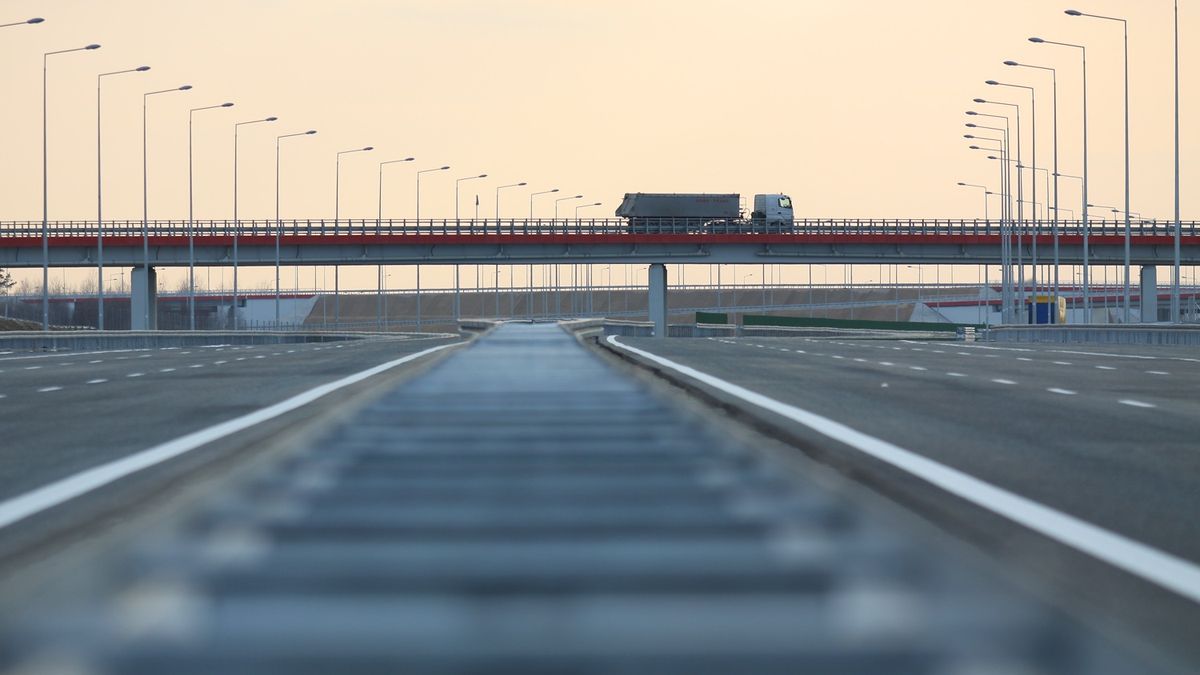 Posłowie przeznaczyli dodatkowe 3 mld zł na budowę dróg.