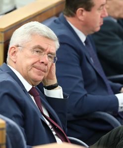 Młodym lekarzom radził pracować "dla idei". Tyle zarobił senator Karczewski
