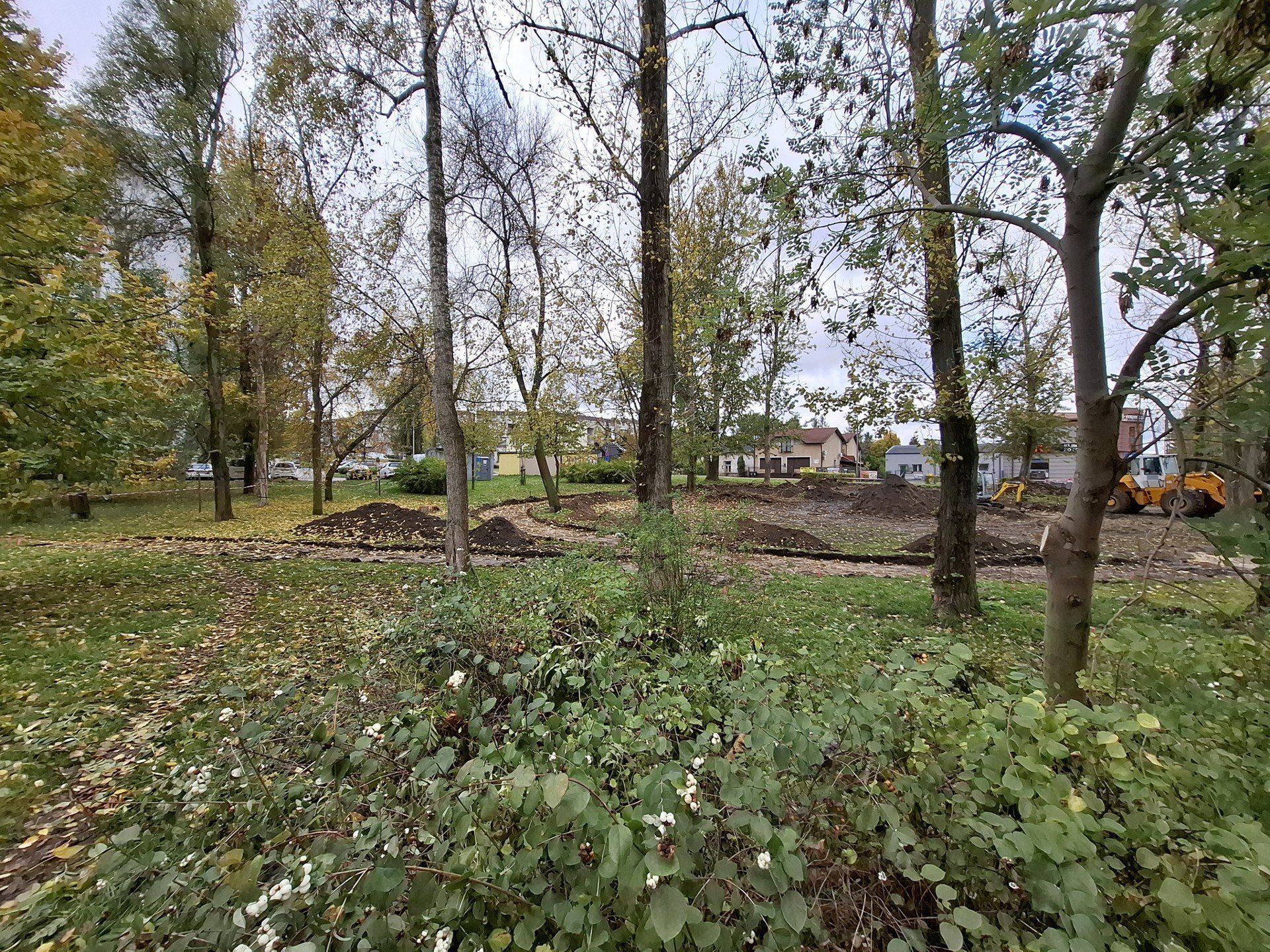 Budowa skweru w Częstochowie u zbiegu al. Wojska Polskiego (DK92) i ul. Bohaterów Katynia