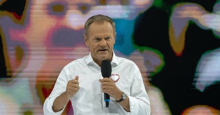 Obietnice wywołały lawinę braw. Tusk wyciągnął asa dla rodzin i kobiet