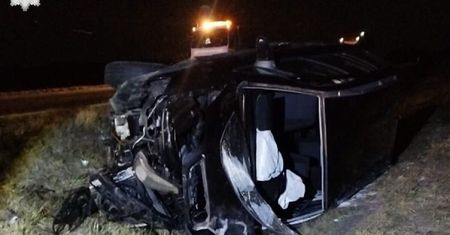 Zderzenie czołowe Opla i VW. Kierujący Oplem miał 1.5 promila. Stan kierowcy VW jest ciężki. Pijany kierowca nie doznał obrażeń