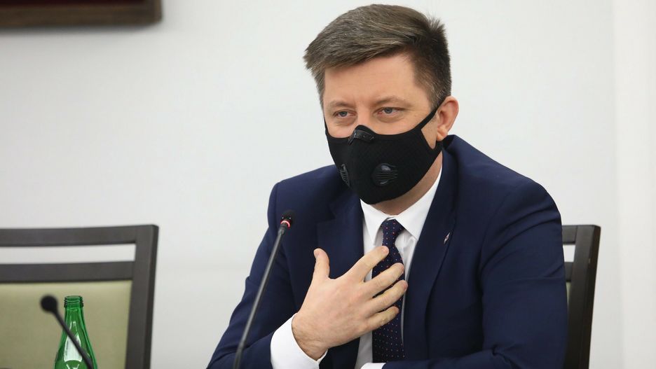 "Materiał z płodów w szczepionkach na COVID". Dworczyk: ręce mi nie opadły