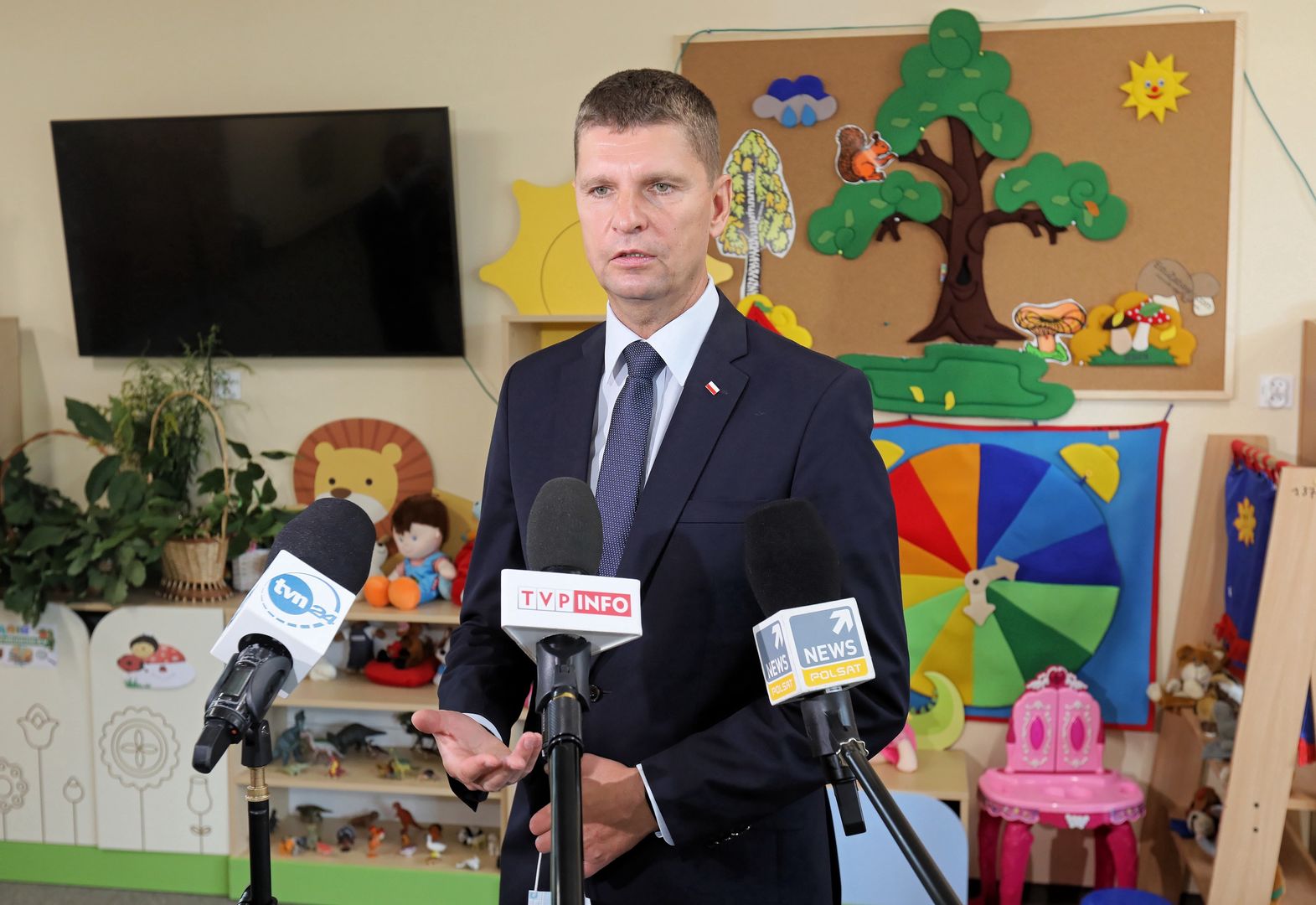 Powrót do szkoły. Minister Piątkowski rozwiewa kolejne wątpliwości
