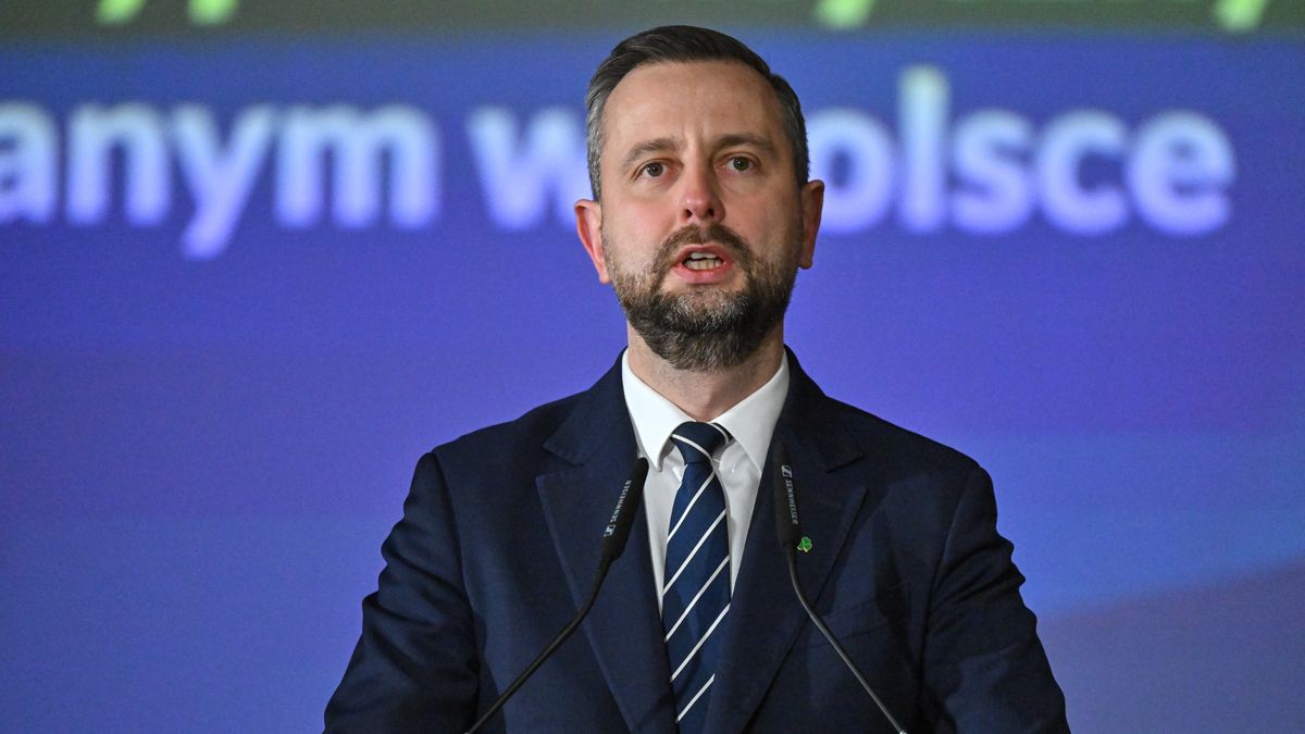 Warszawa, 28.01.2026. Wicepremier, minister obrony narodowej Władysław Kosiniak-Kamysz przemawia podczas spotkania z przedstawicielami Wojskowego Korpusu Dyplomatycznego akredytowanego w Polsce, 28 bm. w klubie Wojskowej Akademii Technicznej w Warszawie. (jm) PAP/Piotr Nowak