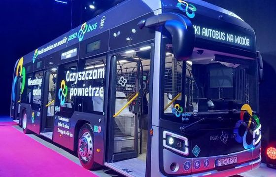 Solorzowi nie wystarcza prąd z wiatru i słońca. Autobusy napędzi inna energia