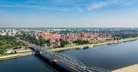 Toruń na końcu rankingu zamożności miast. Przyczyny? Płace i liczba dużych podmiotów