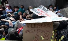 Awantura przy eksmisji w Poznaniu. Policja spisała ponad 60 osób
