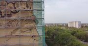 "Tutaj się wszystko zaczęło". Monumentalny mural Bolesława Chrobrego powstaje w sercu Poznania