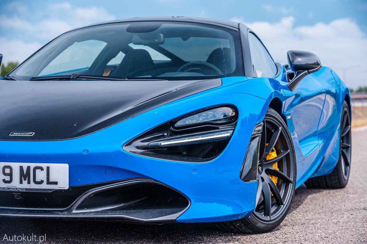 McLaren 720S (2022)