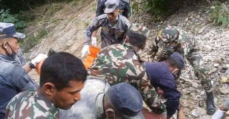 Tragiczny wypadek w Nepalu. Autobus runął w przepaść. Zginęło ponad 30 osób