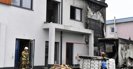 Łódź. Pożar kompleksu usługowego (Zdjęcia)