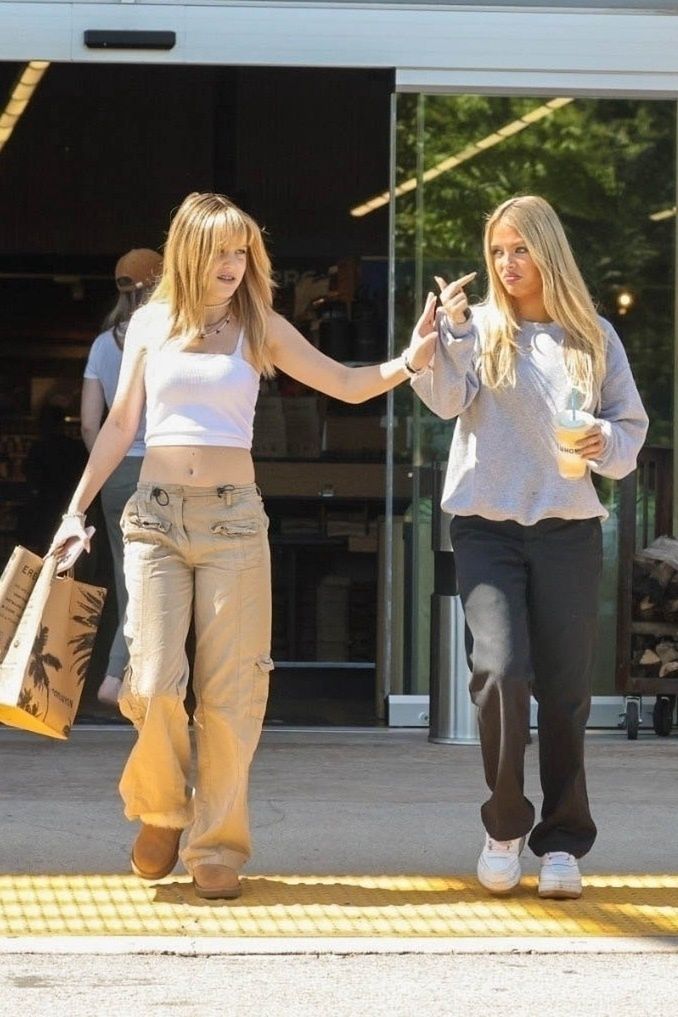 Finley and Harper Lockwood 