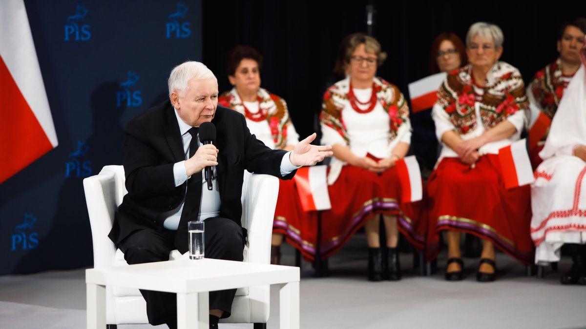 Na zdjęciu prezes Prawa i Sprawiedliwości na spotkaniu z mieszkańcami Zamościa