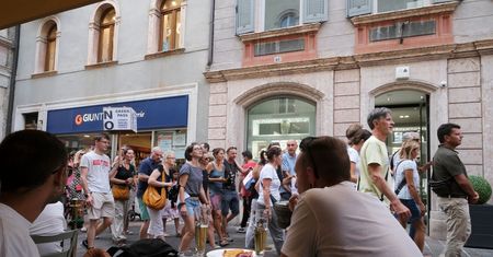 Włochy. Bez certyfikatu covidowego nie wejdziesz do restauracji czy kina