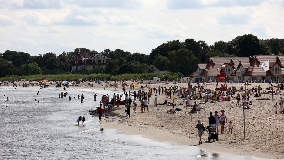 pla�a
Sopot, 28.08.2023. Wypoczynek na pla�y nad Ba�tykiem w Sopocie, 28 bm. To ostatnie dni wakacji. (aldg) PAP/Piotr Matusewicz
Piotr Matusewicz
ba�tyckie, Ba�tyk, czas wolny, koniec, morze, piasek, pla�a, pogoda, relaks, urlop, wakacje, wypoczynek, zako�czenie