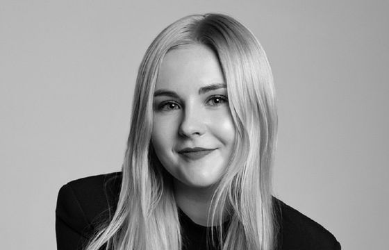 Aleksandra Gimik w biurze prasowym Allegro