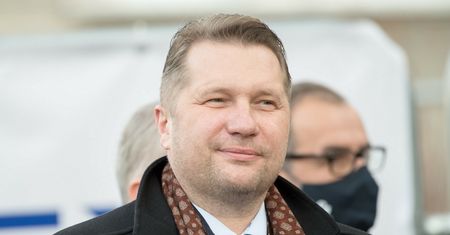 Tak politycy spędzą sylwestra. Czarnek, Kwaśniewski i Korwin-Mikke zdradzili swoje plany