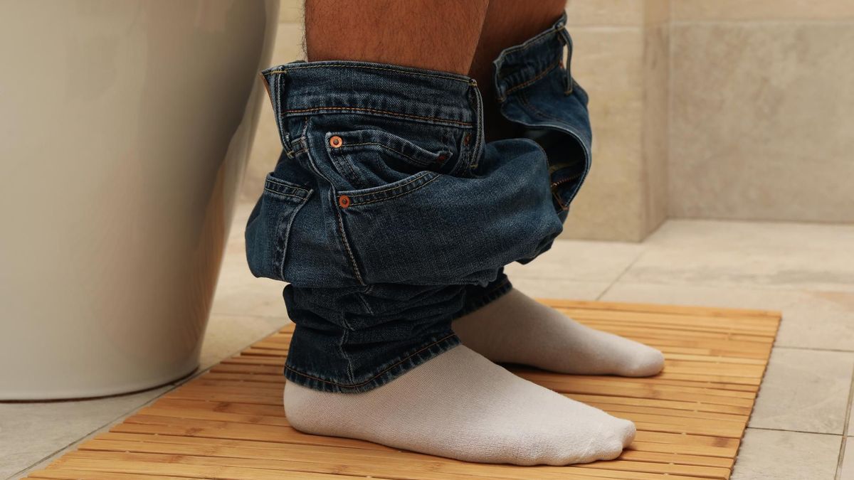 Dlaczego nie powinno się długo siedzieć w toalecie? 