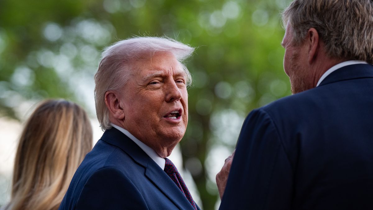US President Donald Trump speaks with King Willem-Alexander of the Netherlands during an arrival ceremony outside the White House in Washington, DC, US, on Monday, April 13, 2026. President Trump is hosting the King and Queen of the Netherlands for a dinner at the White House. Photographer: Salwan Georges/Bloomberg via Getty Images