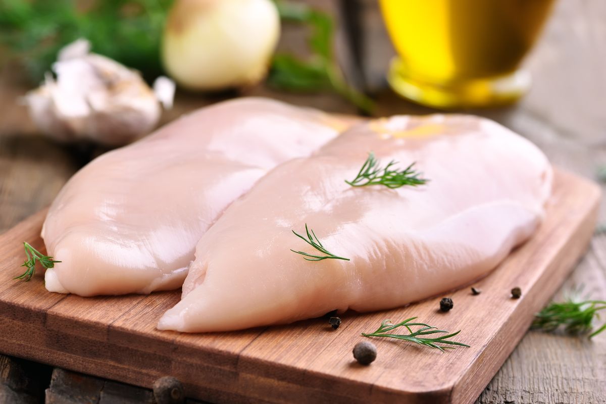 You can prepare delicious rolls using chicken breasts.