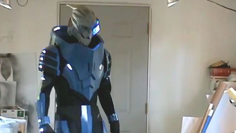 Przerażająco realistyczny kostium Garrusa z Mass Effect [wideo] 1